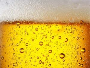 Perlendes Bier